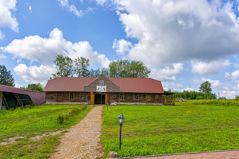 Barn Roof Construction in Littleton, CO